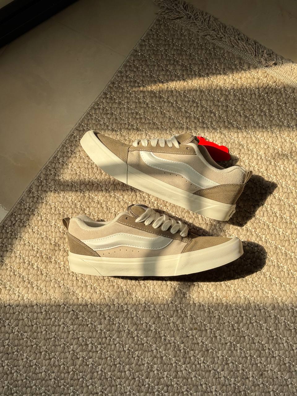vans knu